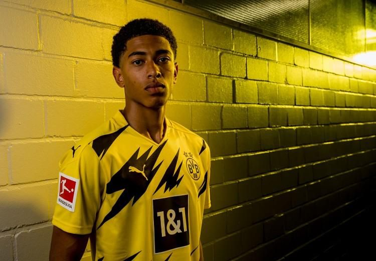 右路由萨卡 右路由萨卡